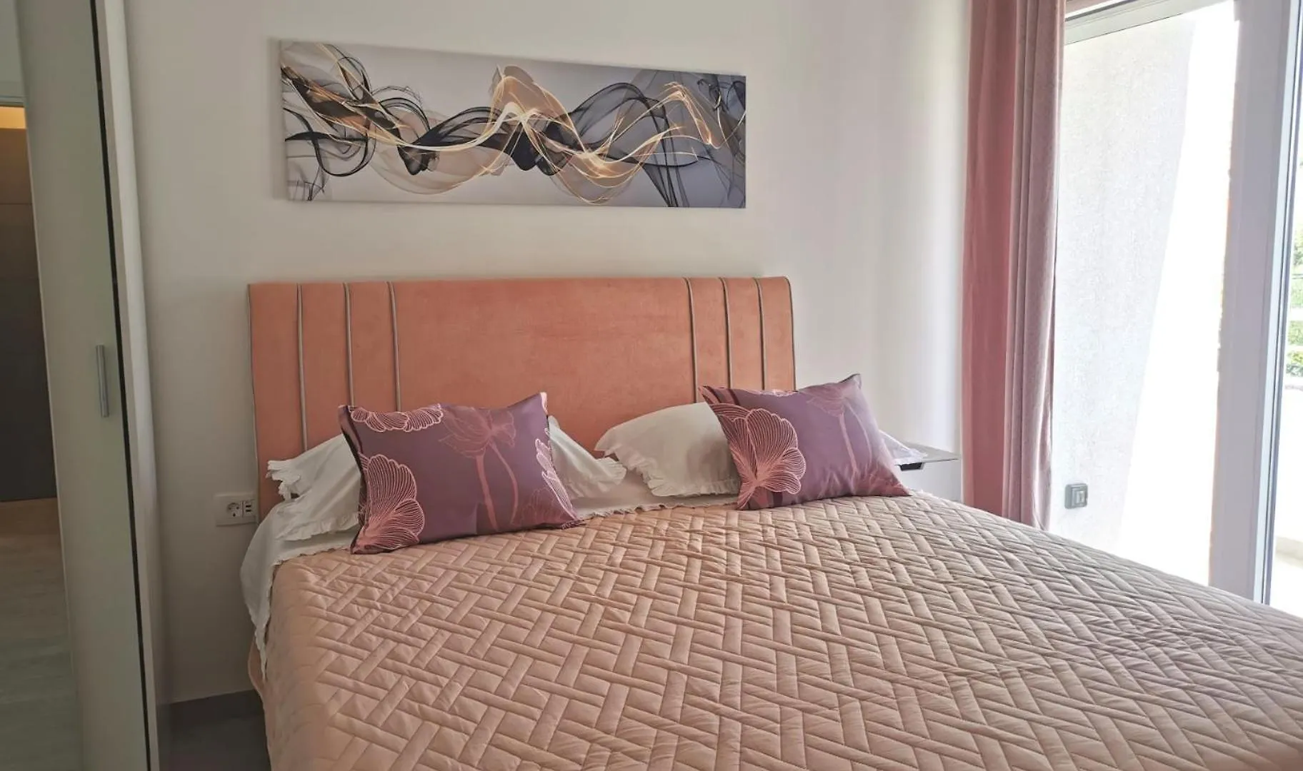 Apartments Adriana Seget Vranjica
