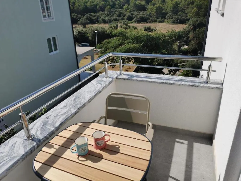 Apartments Adriana Seget Vranjica