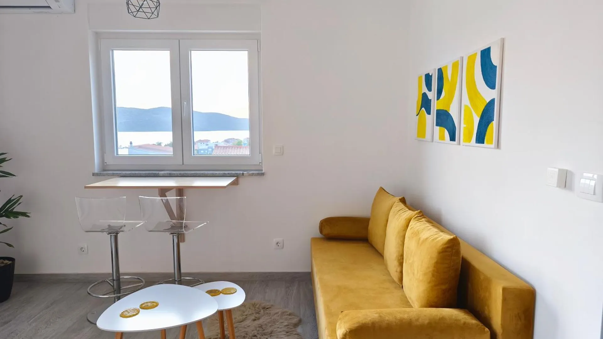 Apartments Adriana Seget Vranjica 0*,  Croatia