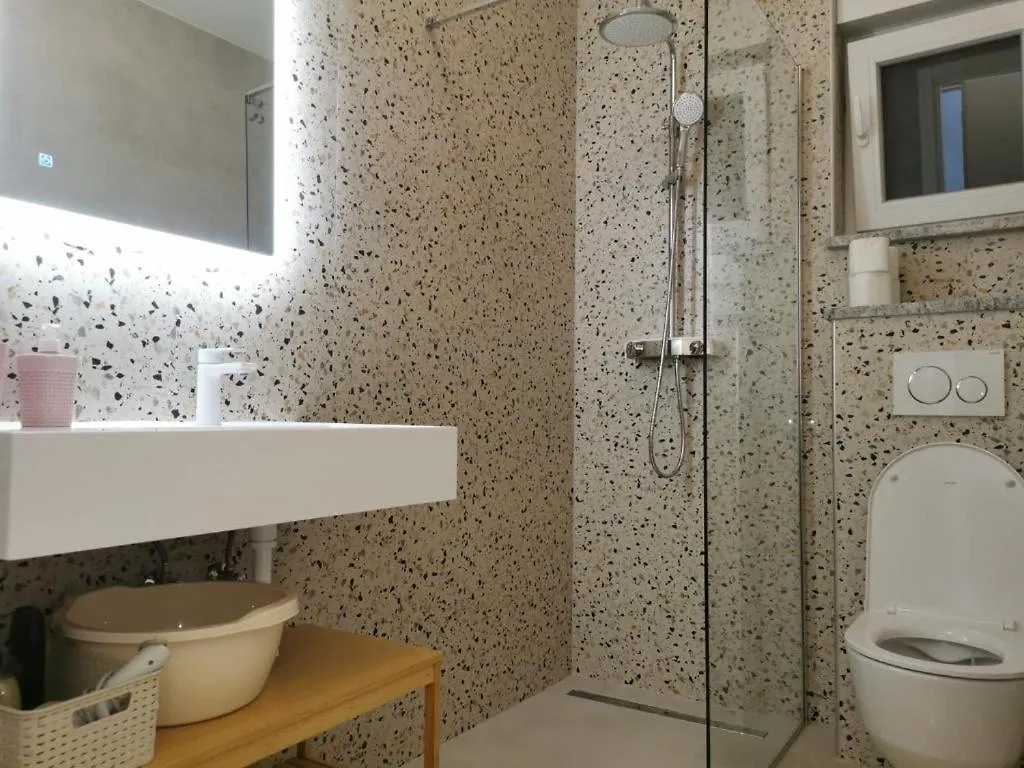 Apartments Adriana Сегет-Враница